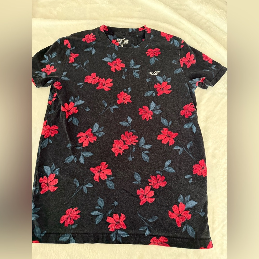 Hollister Must Have Collection Floral T-Shirt Crew Neck Short Sleeve XS